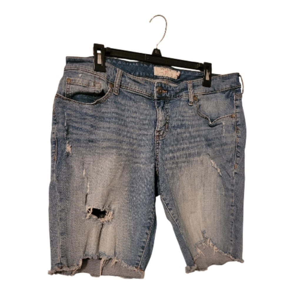 Torrid denim shorts size 14 Distressed